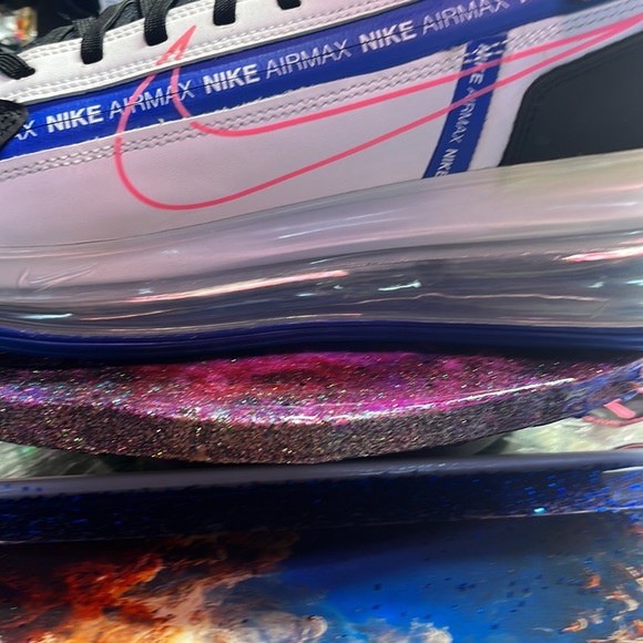 AIR MAX 720 SATURN 9/10 size 12 - Picture 4 of 9